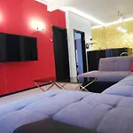 Center Spacious With Free Parking Daire