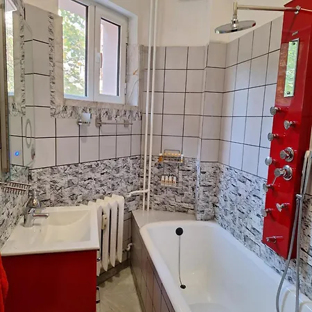 Center Spacious With Free Parking София